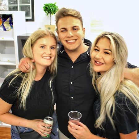 Downtown Backpackers Hostel Perth - Note - Valid Passport Required For Check In Екстериор снимка